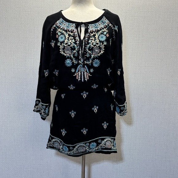 TOLANI Black Embroidered Tie Front V-Neck Viscose Mini Dress Small - Picture 1 of 11
